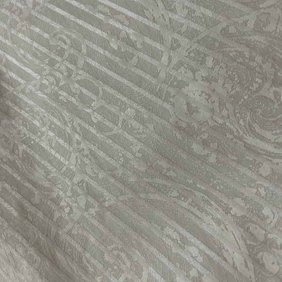 Georg Roth Dress Shirt Button Down. - Picture 10 of 10